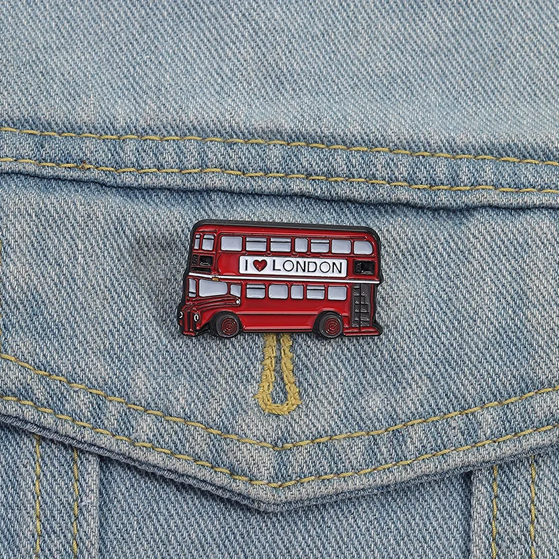 New Personalized London Bus Styling Brooch Creative Cartoon Minimalist Red Bus Metal Accessory Badge Jewelry Gift