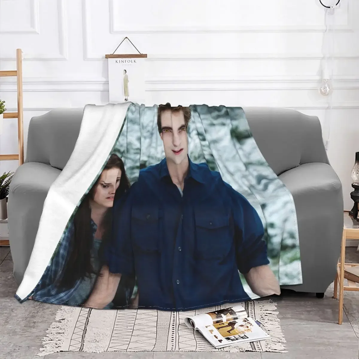 The Twilight Saga Vampire Blanket Coral Fleece Plush Textile Decor Edward Bella Warm Throw Blanket for Home Car Plush Thin Quilt