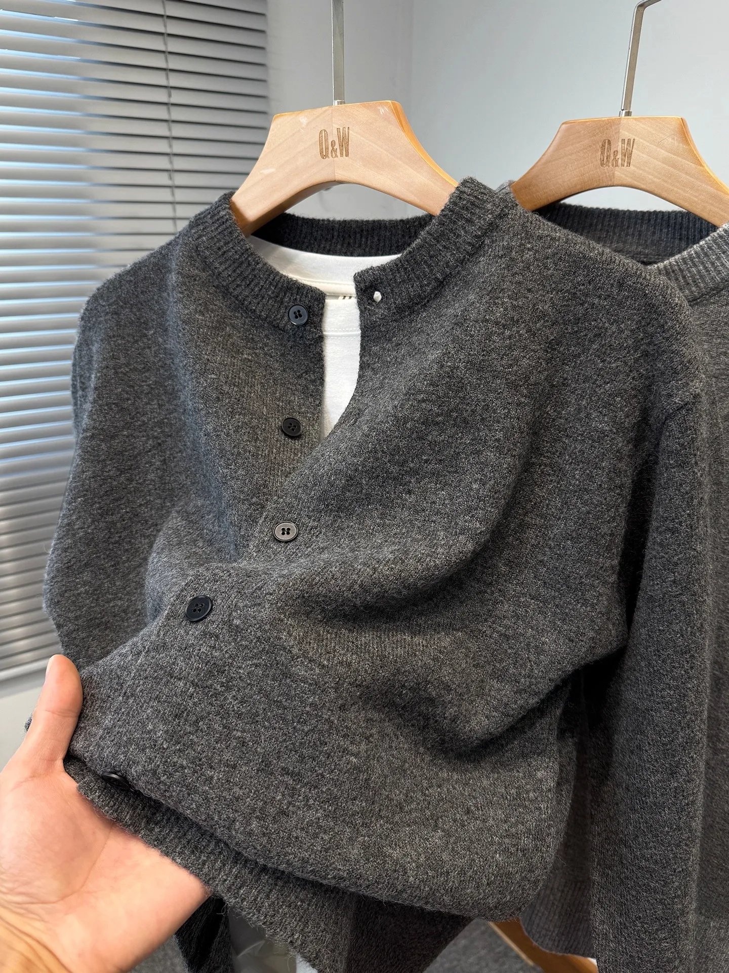 

Универсальный повседневный мужской вязаный кардиган с круглым вырезом, верхняя одежда с длинными рукавами, дышащий, удобный, молодежный, осенне-зимний свитер