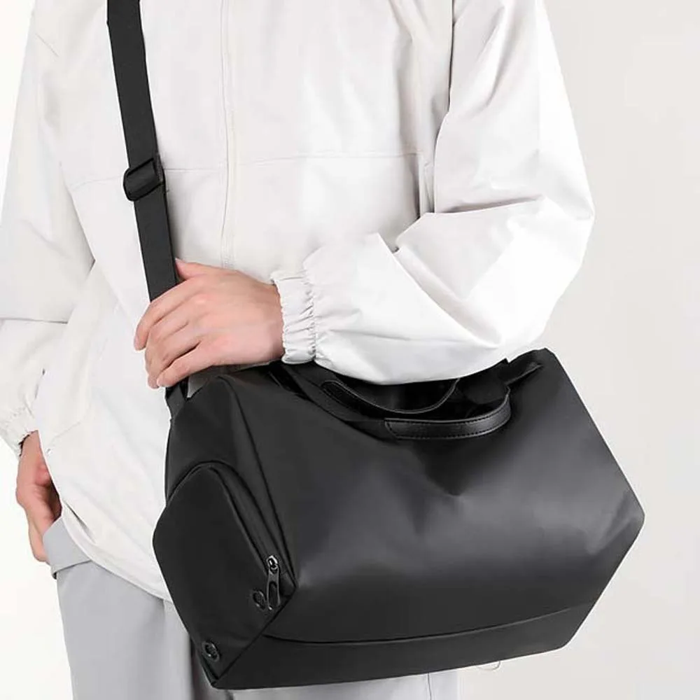 

High Density Fabric Unisex Travel Bag Solid Color Dry Wet Separation Large Capacity Fitness Bag Polyester Multi Layered