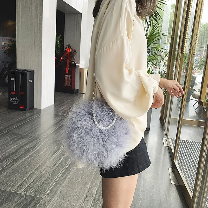 Luxury Fur Pearl Bag Women Luxury Designer Ostrich Feathers Round Evening Party Bag Famous Brand Handbags Fall Winter Purses