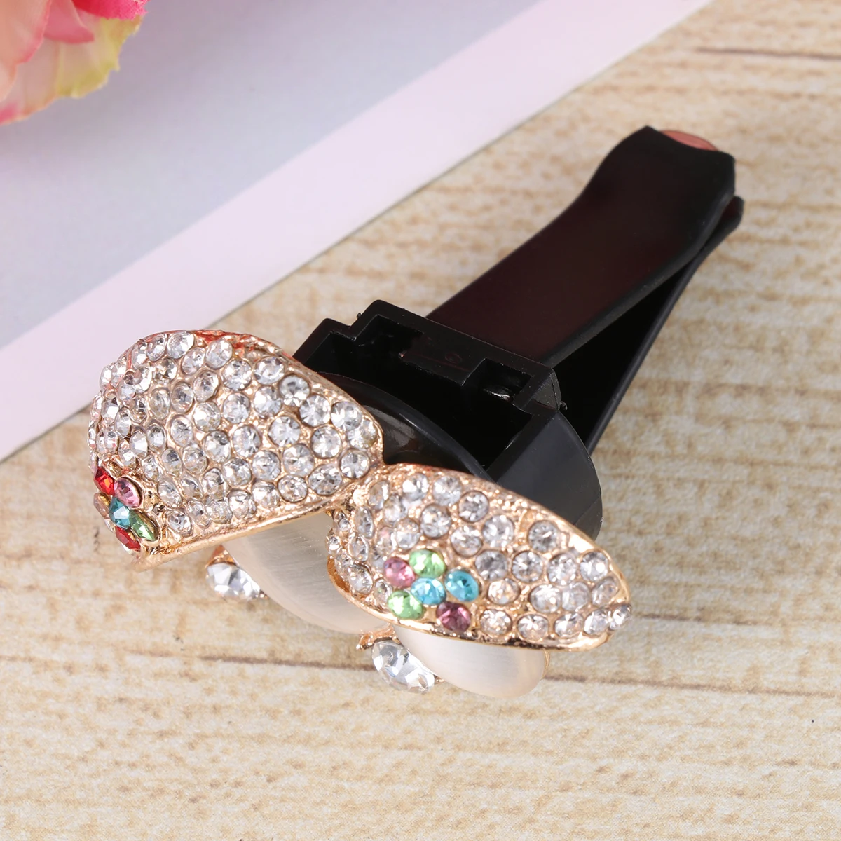 

Bling Rhinestone Car Perfume Clip Vent Aromatherapy Diffuser Sparkling Air Freshener Mini Fragrance Clip For Car Office Home