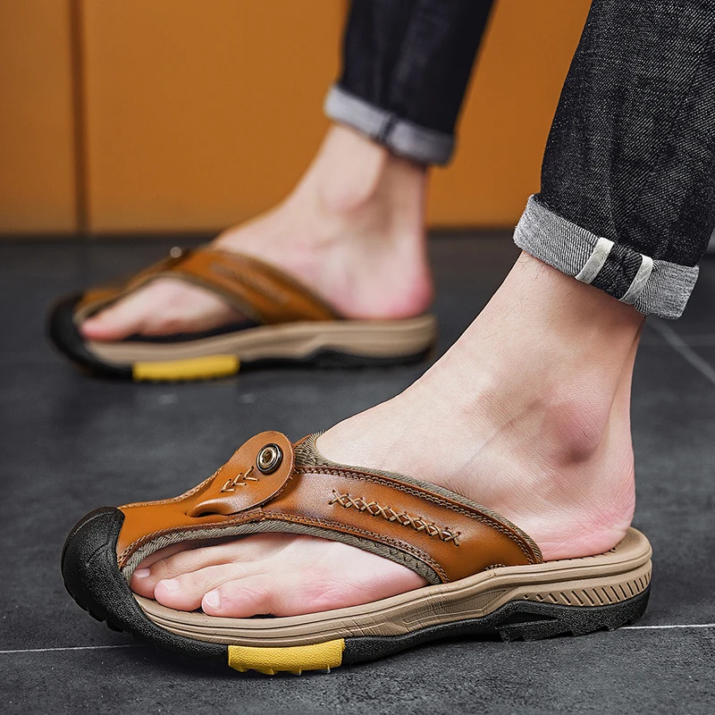 

Cool Summer Casual Luxury Leather Men's Flip-flops Outdoor Fashion Comfortable Rubber Beach Sandals Men Flip Flops Home Slippers