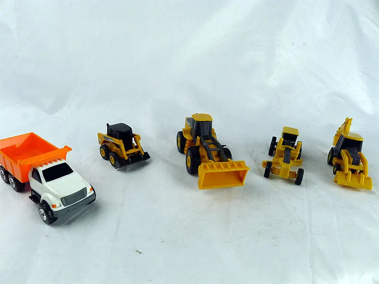 

Diecast ERTL 1:64 Scale Construction Excavator Engineering Alloy Car Model Collectible Toy Gift Souvenir Display Ornament
