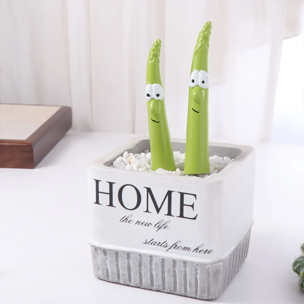 

2Pcs Creative Bamboo Shoot Plant Crafts Cute Expression Green Bamboo Shoot Garden Stakes Handmade Weatherproof