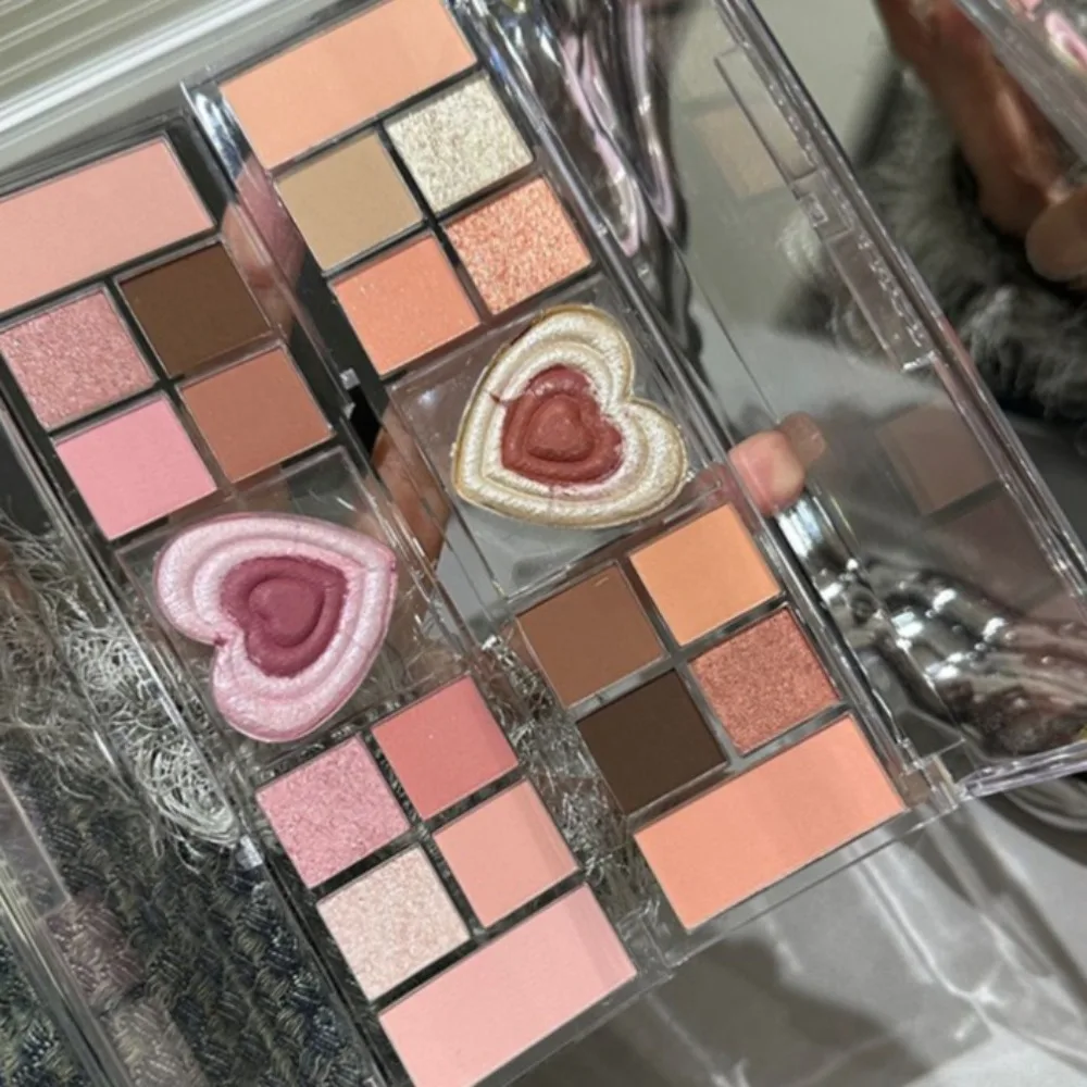 

Love Heart 12Colors Eyeshadow Palette Glitter Blusher Makeup Tool Blusher Highlight Palette Beauty Long Lasting