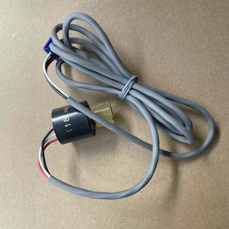 

VRV 410 Low Pressure Sensor LMXS4DNV2C RMXS112EV2C RQP160B Air Conditioning Spare Parts