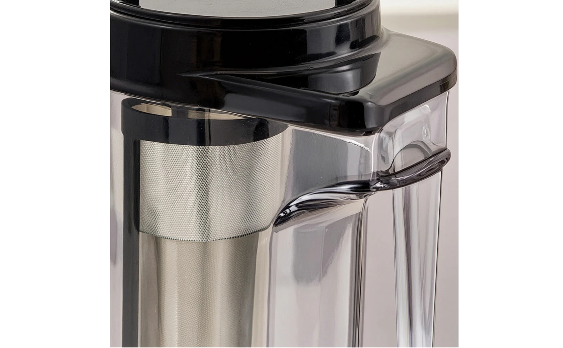 Refrigerator Pitcher with Infuser Slim Infusion Pitcher with Filter Carafe with Lid Clear Water Jug Graduated for Families