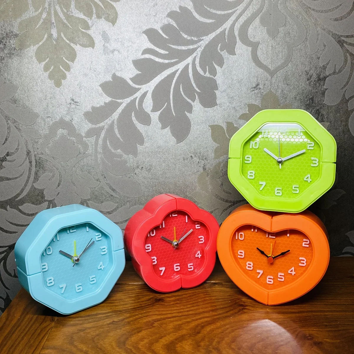 Candy colored square round cute student lazy clock bedside gift honeycomb clock face alarm clock