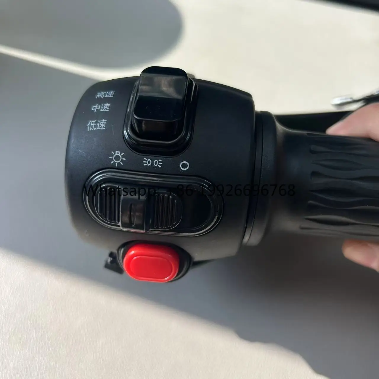 

Throttle Twist King-shaped Integrated Throttle Switch Horn Headlight Turn signal Drum Brake Assembly