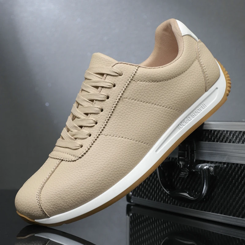 Mens Board Shoes Autumn New Classic Leather Designer Flat Sneakers Soft Sole Snug Fashion Simple Casual Walking Shoes for Men