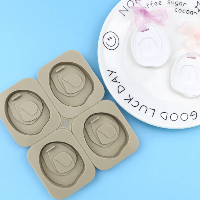 4 Even Peach Hearts, Silicone Wax Flake Molds, Aromatherapy Gypsum Car Pendant XG813
