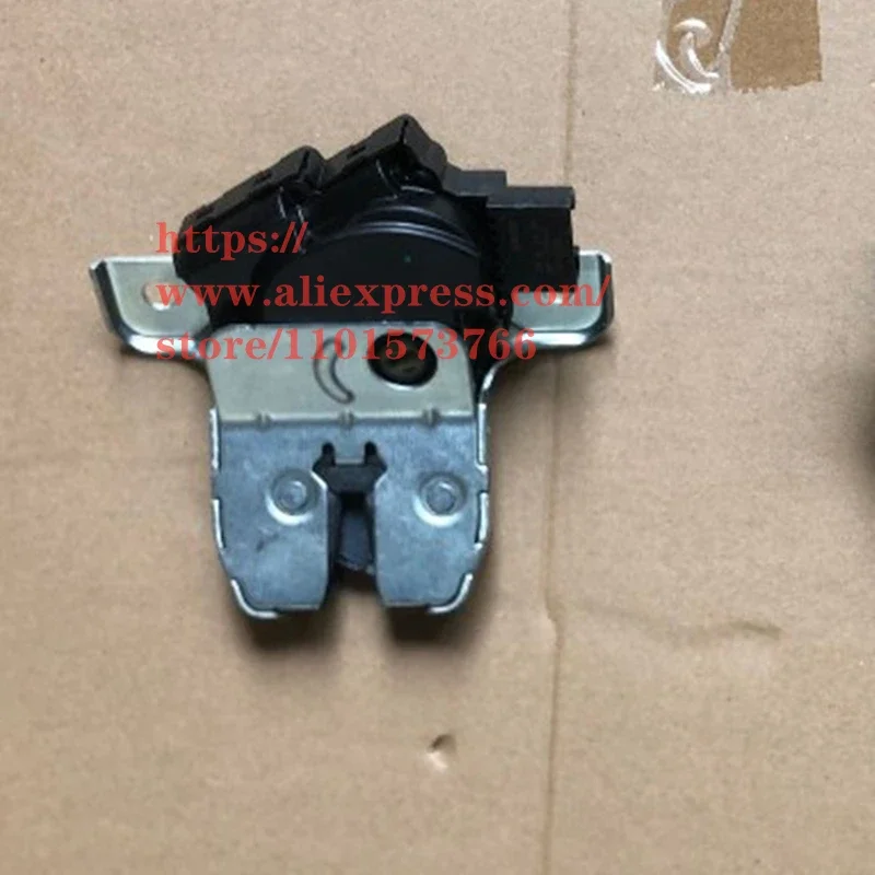 

BACK DOOR Locking Block Assembly for LI ONE