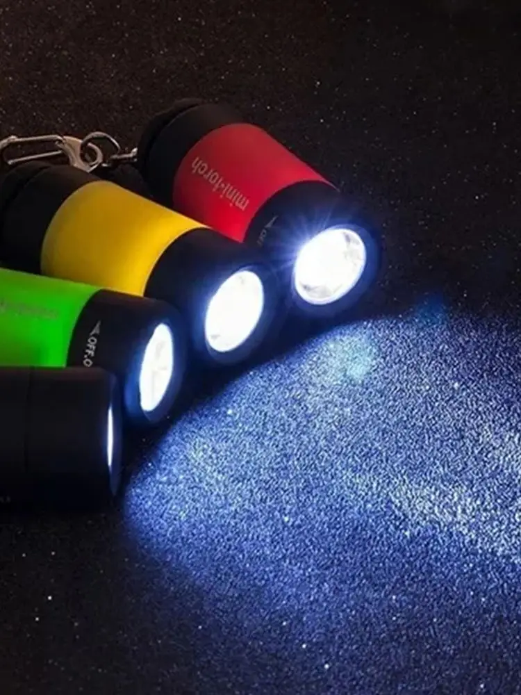 Wielofunkcyjna latarka LED z akumulatorem USB Mocne światło Kieszonkowy brelok do kluczy Wodoodporna mini latarka kempingowa na zewnątrz — zdjęcie 2