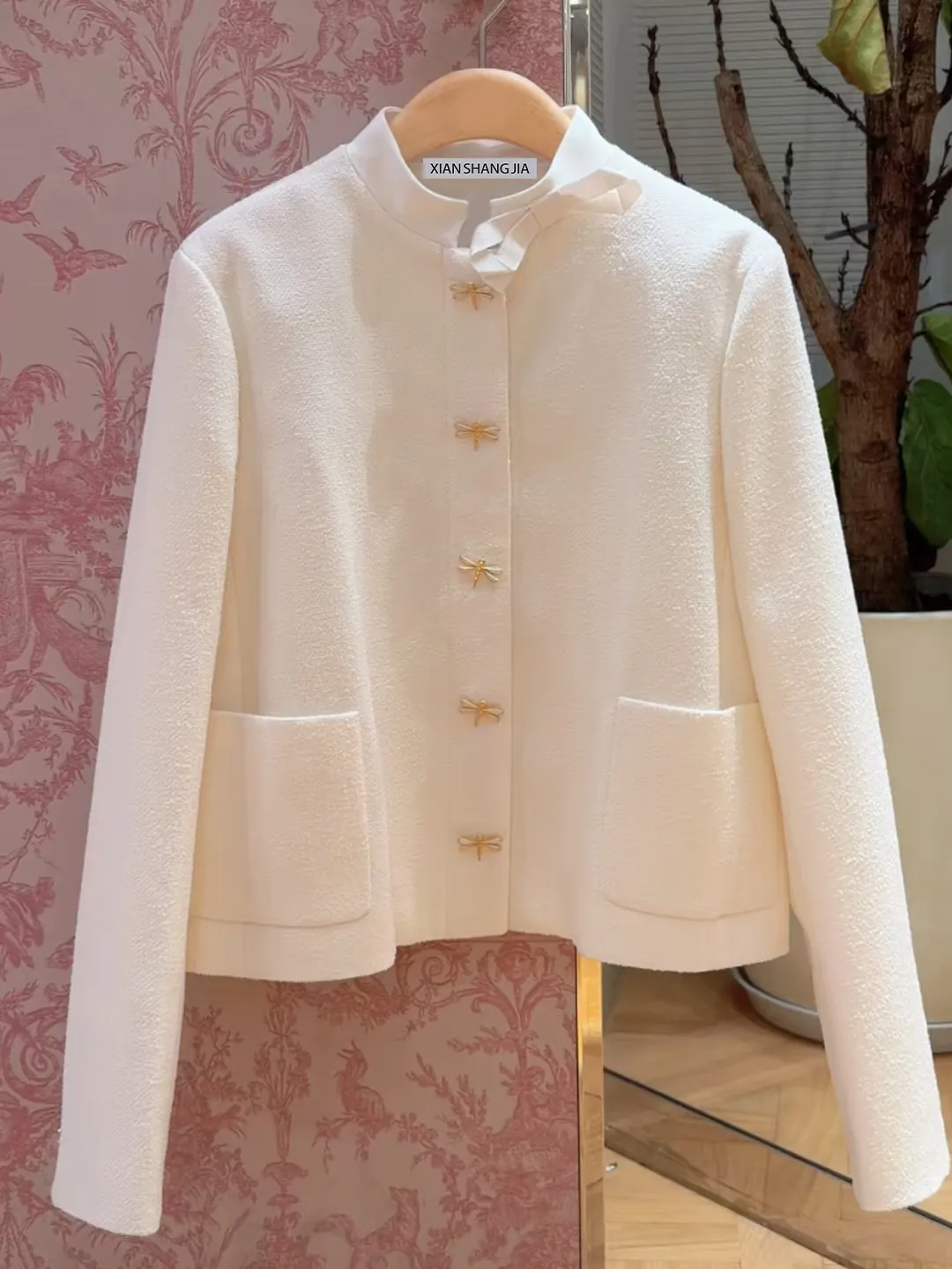 Women Elegant Stand Collar Jacket Off-White Dragonfly Gold Buckle Premium Autumn Top Mandarin Collar Blouse Fashion Coat