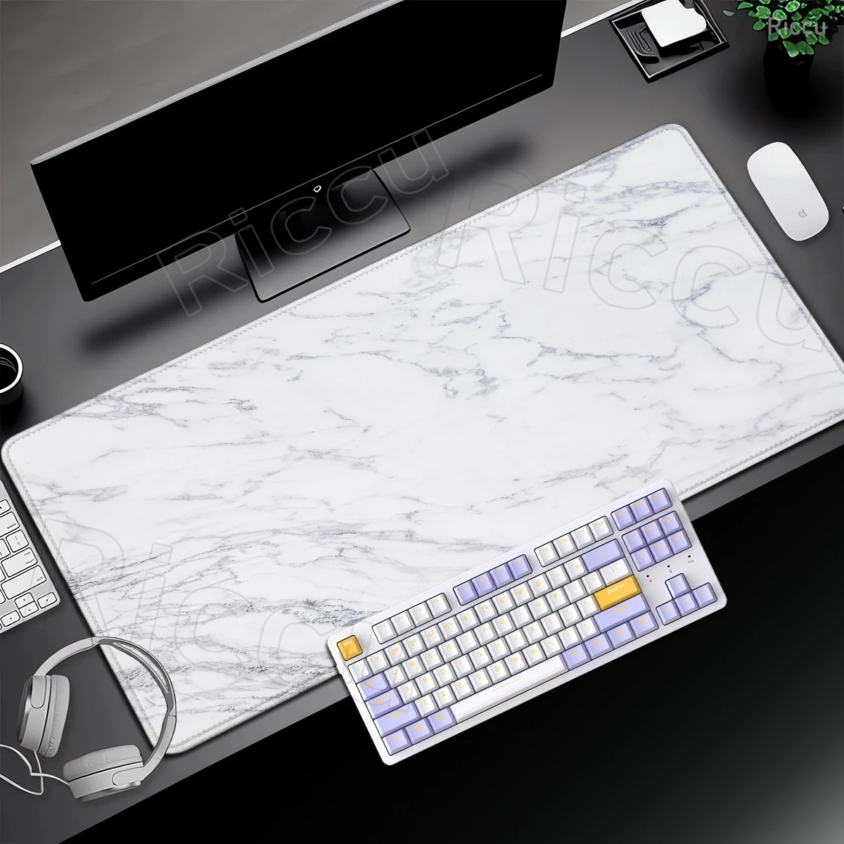 

Large Mouse Pad White Marble Pattern Desk Pad Kawaii Mousepad With Non-Slip Rubber Base Stitched Edge Tablepad for Work Home Xxl
