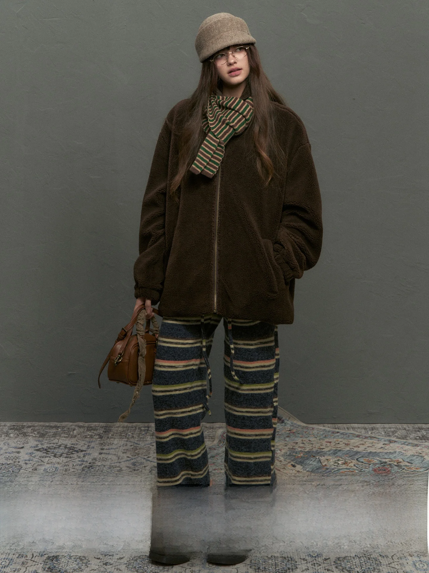 

NECY Lamb Velvet Jaet Thiened Floing Удобная хлопковая одежда Маленькие частицы Пушистая верхняя одежда Зимняя элитная одежда