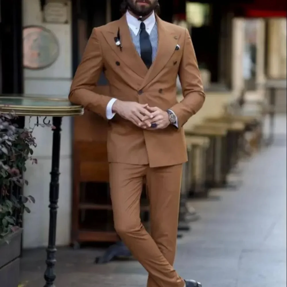 

Костюм-двойка премиум-класса: коричневый, приталенный, однотонный, для офиса, деловой, двубортный пиджак и брюки