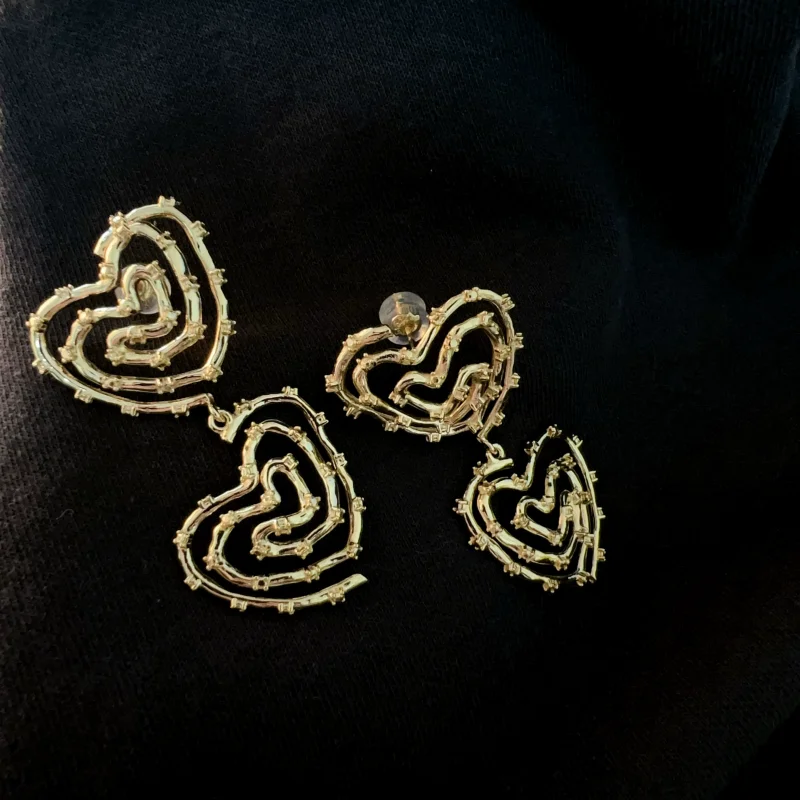 

CAMEO Light Luxury Niche Full Body s925 Pure Silver Material Heart Earrings Gold Silver Fashion Jewelry Earrings for Women