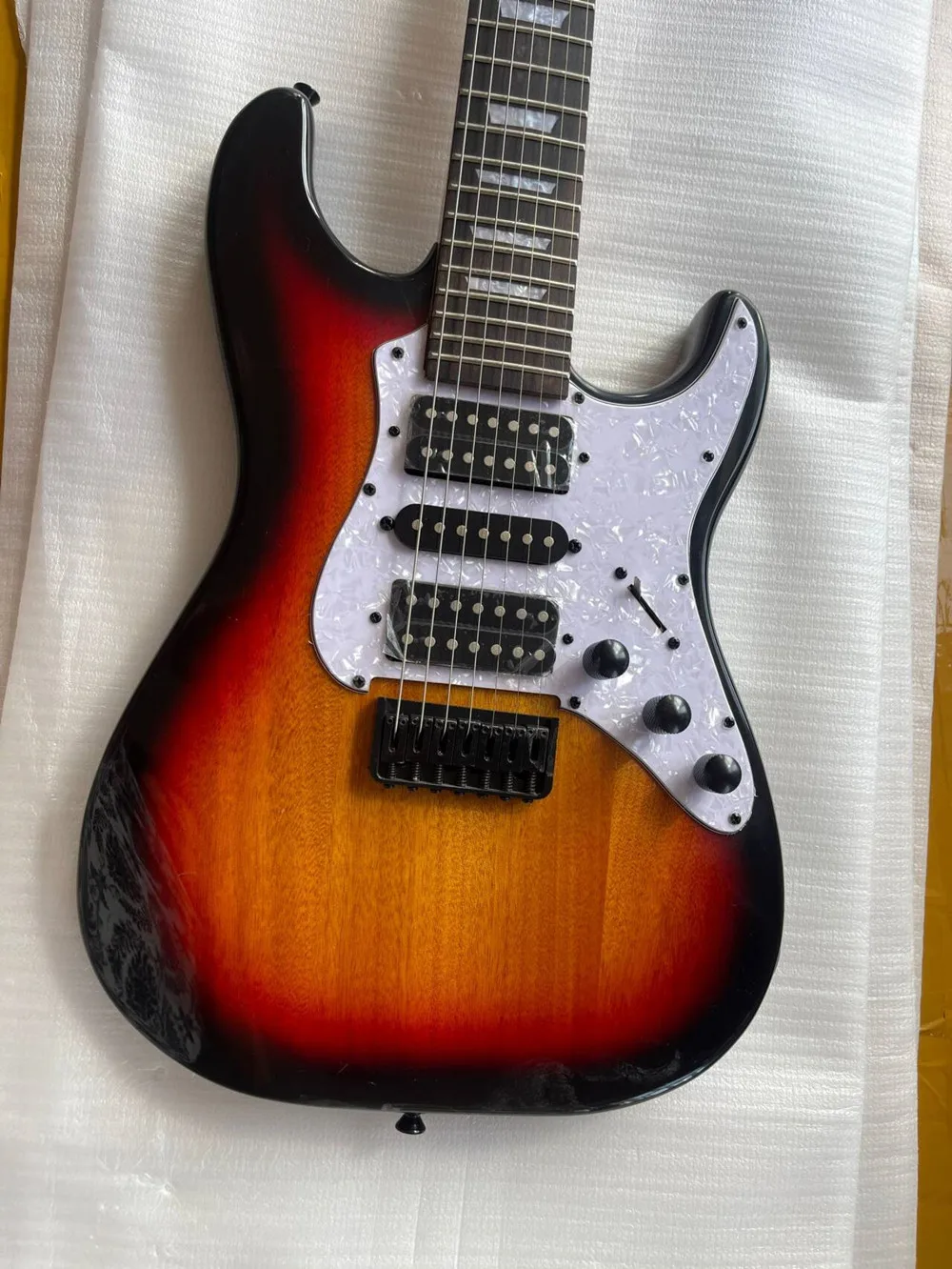 7 Strings Electric Guitar with Black Hardware,Rosewood Fretboard,Provide Customized Service