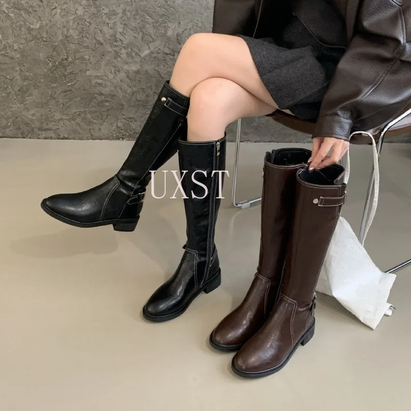 

Women's High-Top Boots Autumn Buttoned Tall Boots 2025 New Arrival Slimming Heel Fashion Hot Girl Short Boot