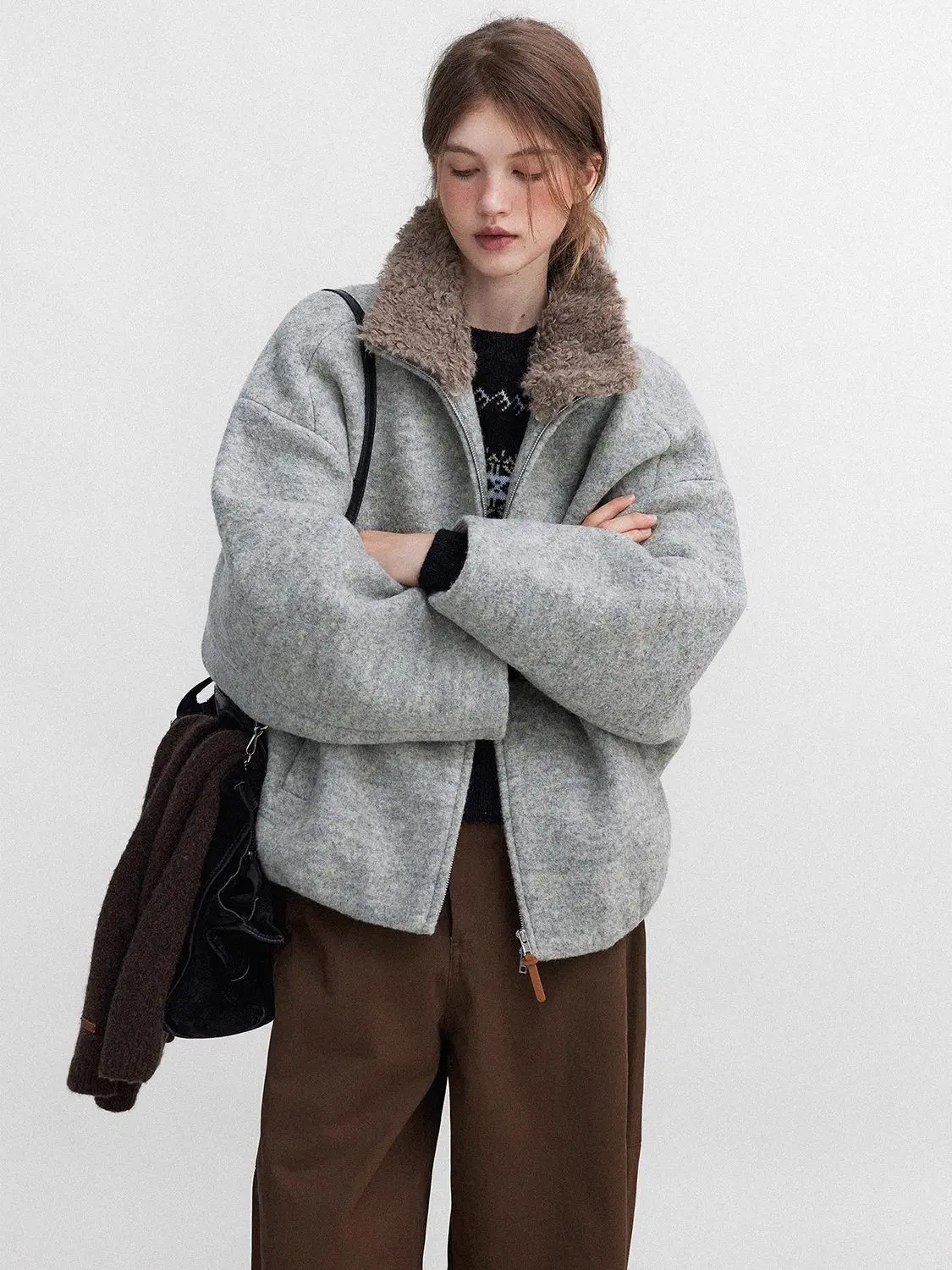 Vintage French Removable Cozy Furry Collar Batwing Sleeve Cropped Jacket Women Loose Fit Winter Casual Commute Daily Outfit 2026
