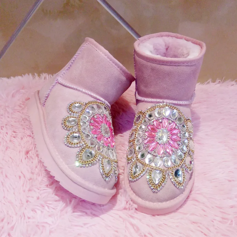 Handmade Rhinestones Women\'s Shoes Fur Snow Boots 2023 Winter New Round Toe Warm Flashing Diamond Cotton Shoes Ankle Boots Pink