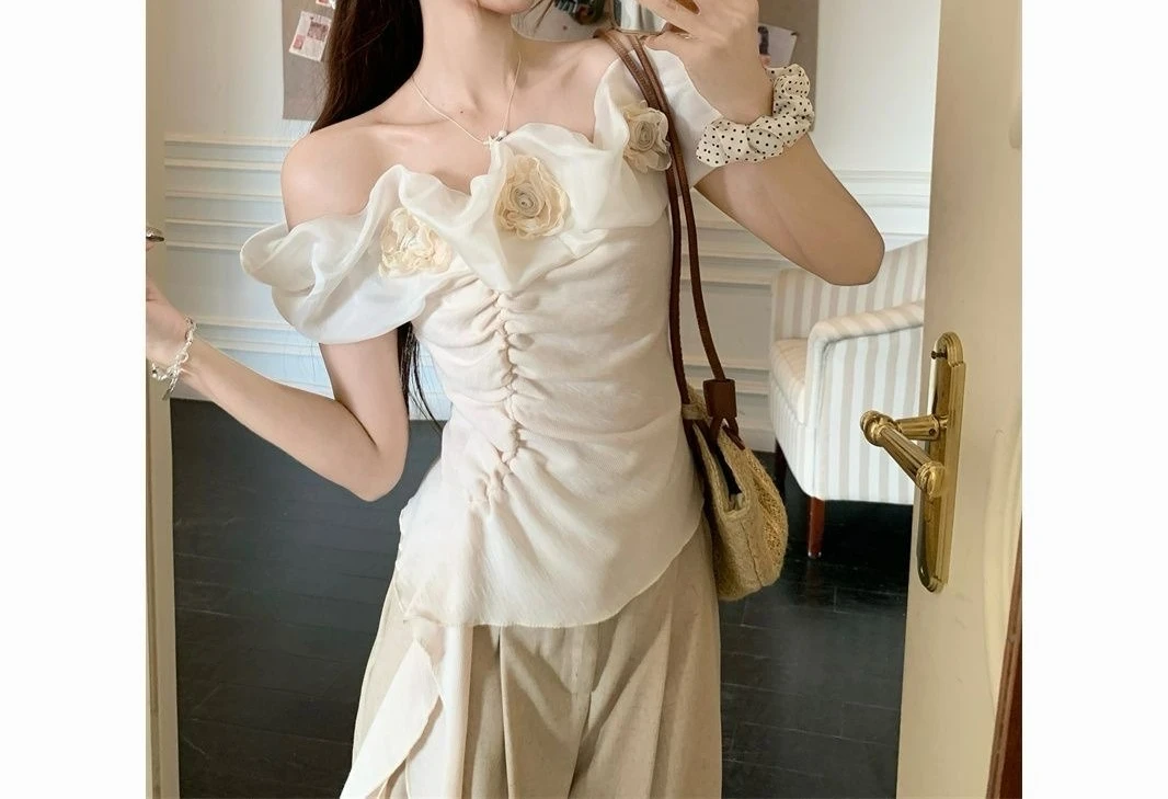 Atmosphere Flower Shoulder T-Shirt Women's Summer Design Irregular Slim Ribbon Top
