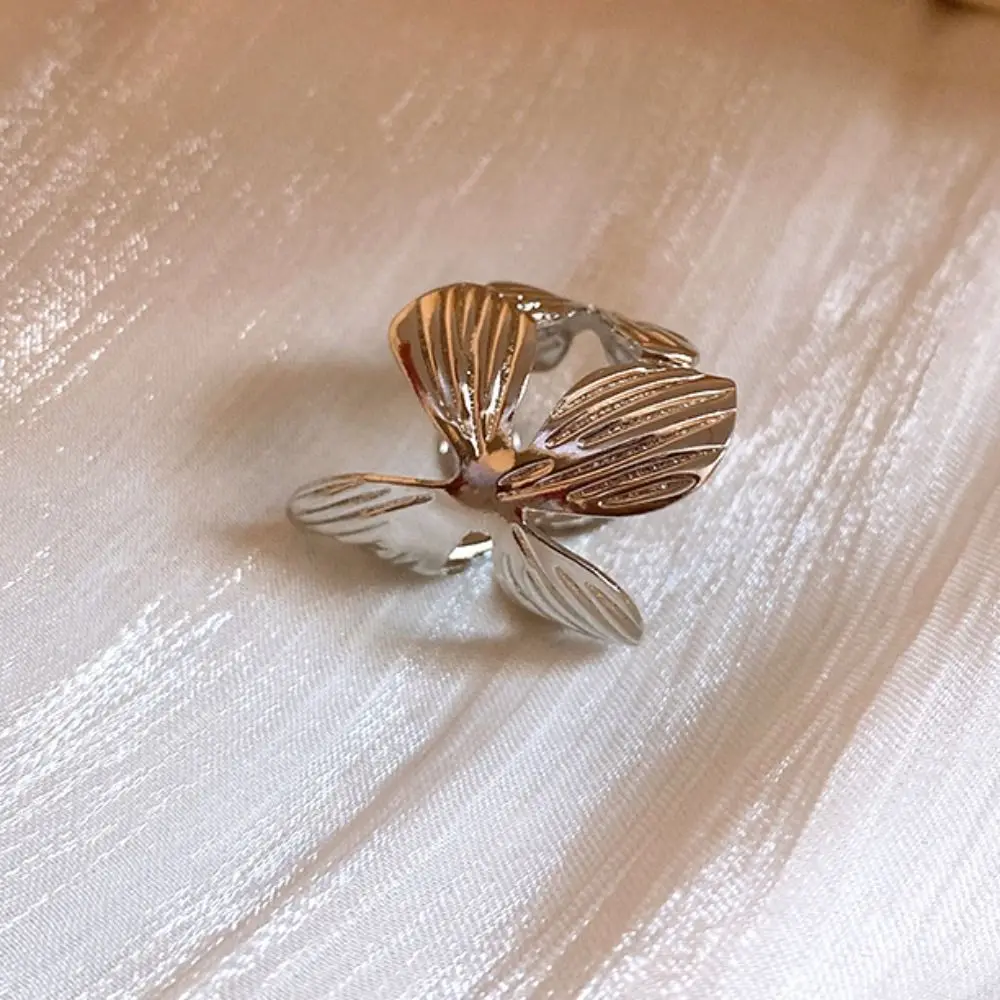 Fashion Exquisite Flower Cuff Bangle Flora Design Gold/silver Hollow Bangle Casting Technique Wide Cuff Open Bracelet Girls