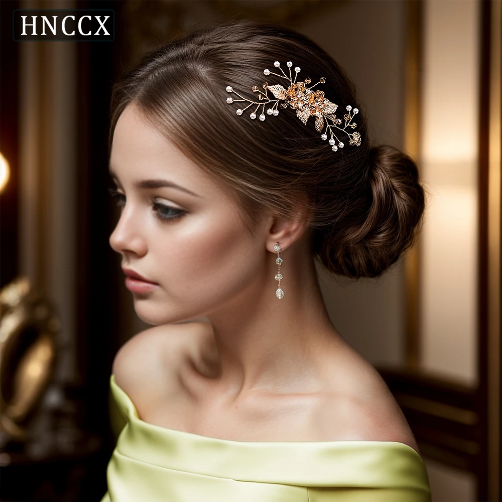 HNCCX Handmade Bridal Hair Pearl Comb Wedding Hair Accessories Women Alloy Flower Headwear Princess Party Tiara Ornaments  CP134