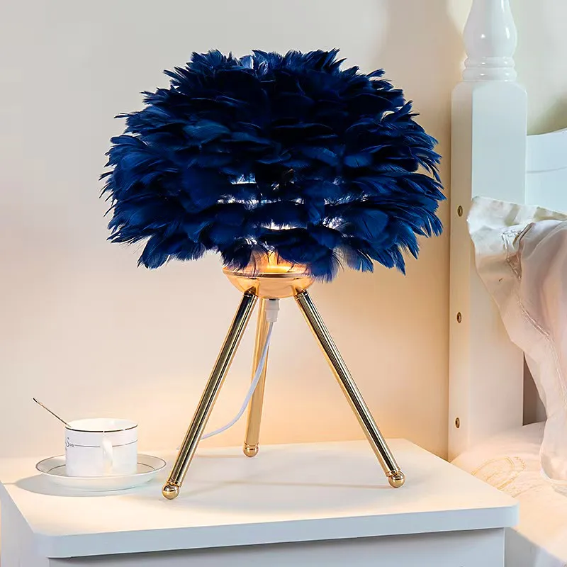 Feather Decoration Desktop Table Lamp Bedroom Bedside Atmosphere Girls Room Night Light Christmas Lighting Romantic Gift