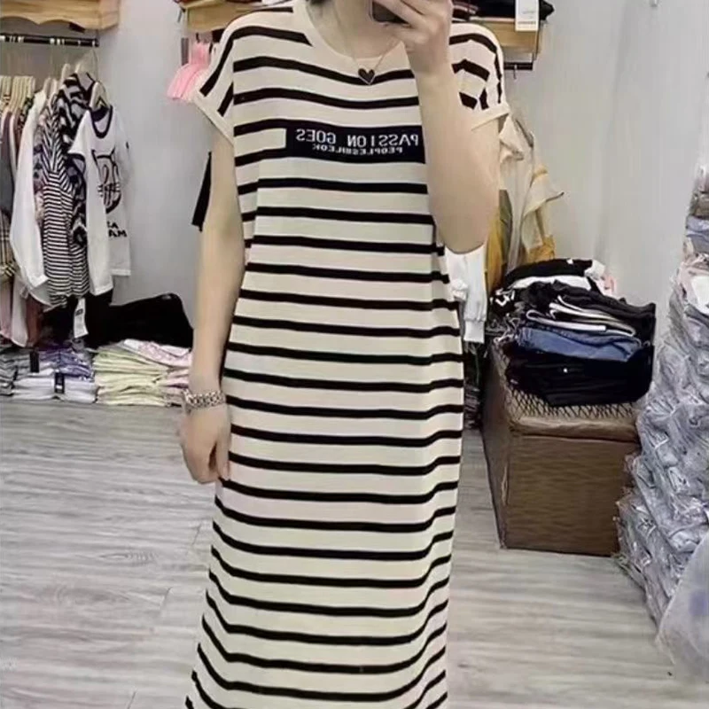 Striped short-sleeved knitted dress female summer 2024 new Korean version of loose meat covered lazy casual dress knitting.