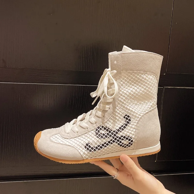 

Женская обувь для спорта и отдыха. 2026. Новые модные высокие туфли. Легкие и удобные рабочие ботинки на плоской подошве.