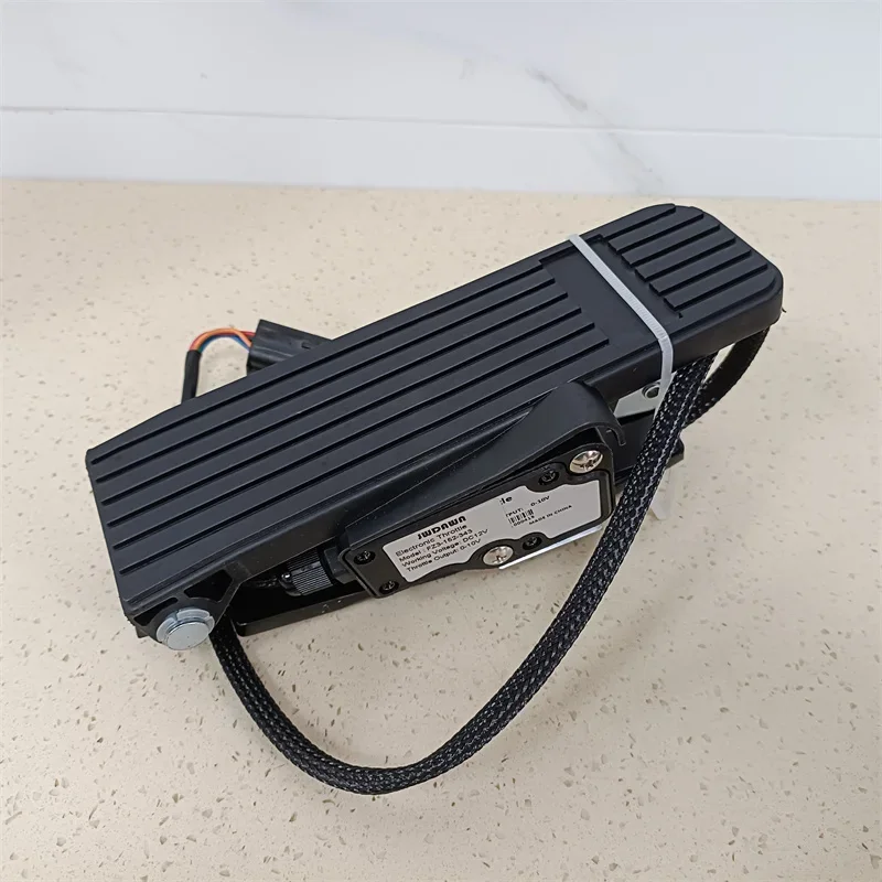 0-5V Electronic Foot Throttle Accelerator Pedal Replacement Part Compatible with Forklift Curtis Controller FZ3-122-131