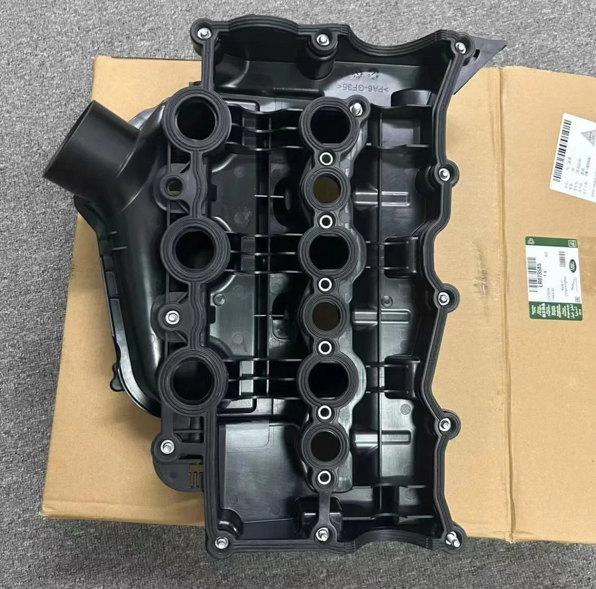 

LR073585 LR097158 LR057379 LR029145 LR105956 LR166213 LR019606 LR057379 Cylinder Head Cover for RANGE ROVER DISCOV ERY