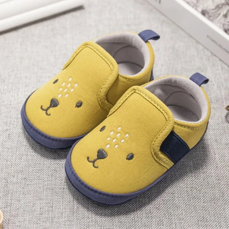 2025 модная милая обувь для новорожденных девочек с героями мультфильмов, обувь для маленьких девочек, противоскользящая детская обувь на мягкой подошве, обувь для первых ходунков для девочек
