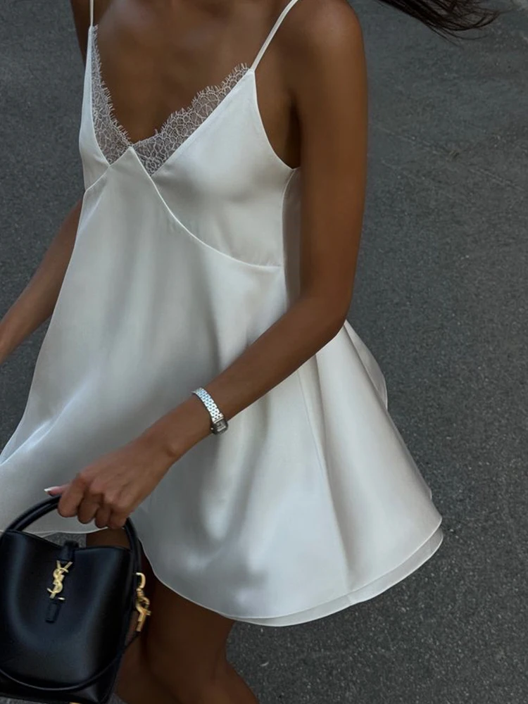 Lace Spliced Solid Slim Sexy Cool Backless Spicy Artistic V-Neck Sleeveless Camisole Relaxed Daily Club Fashion Street Style