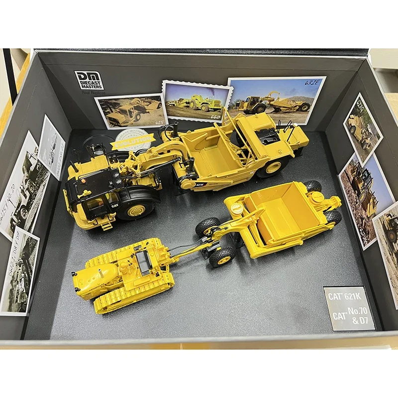 DM Diecast 1:50 Scale CAT 621K NO.70&D7 Wheeled Scraper Set Alloy Model Collection Souvenir Display 85563