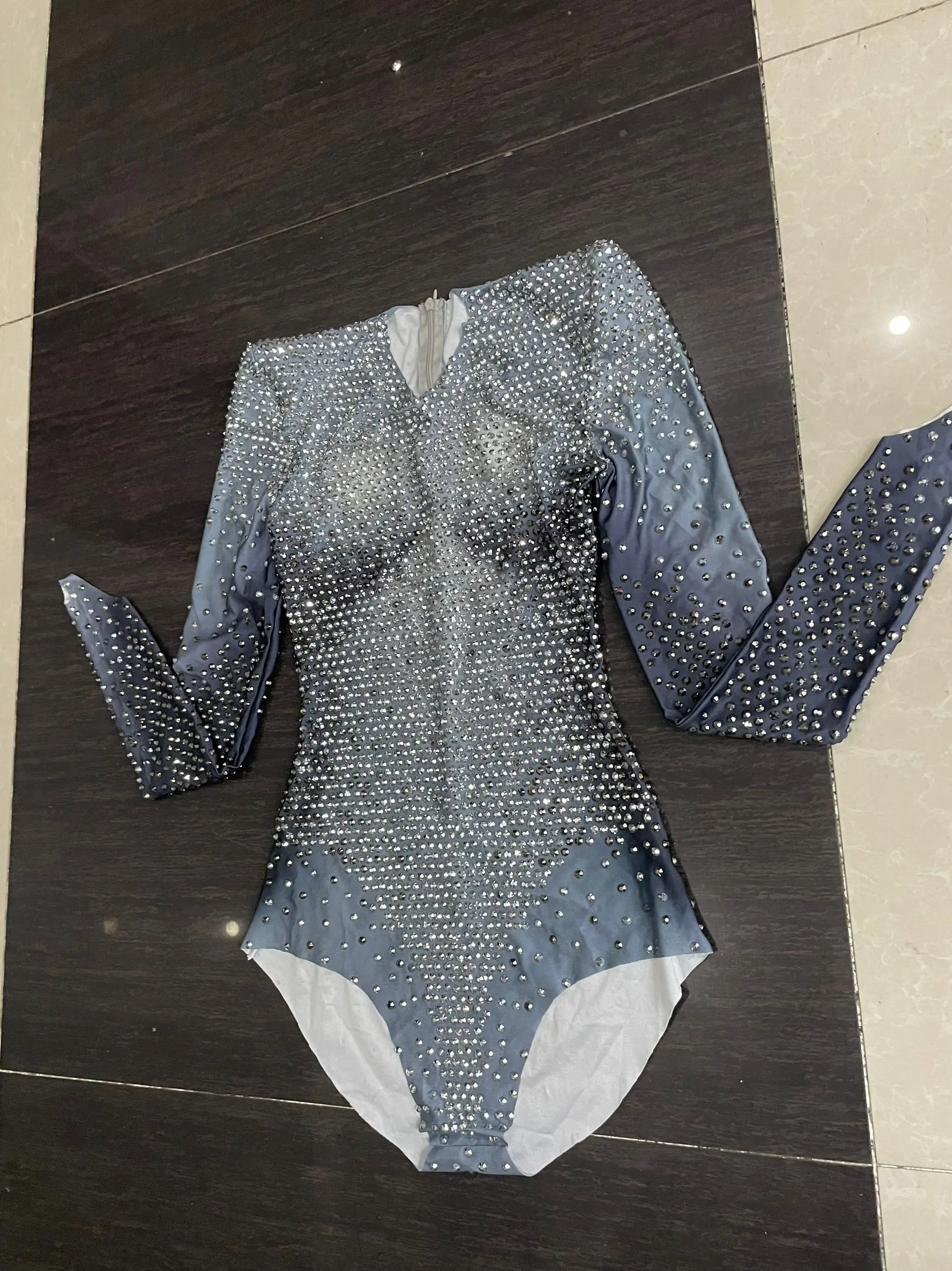 Glitzernde silberne Strass-Langarm-Stretch-Bodysuits 2025, neue Damen-Abend-Luxus-Geburtstagsfeier, sexy Nachtclub-Bühnenkostüm