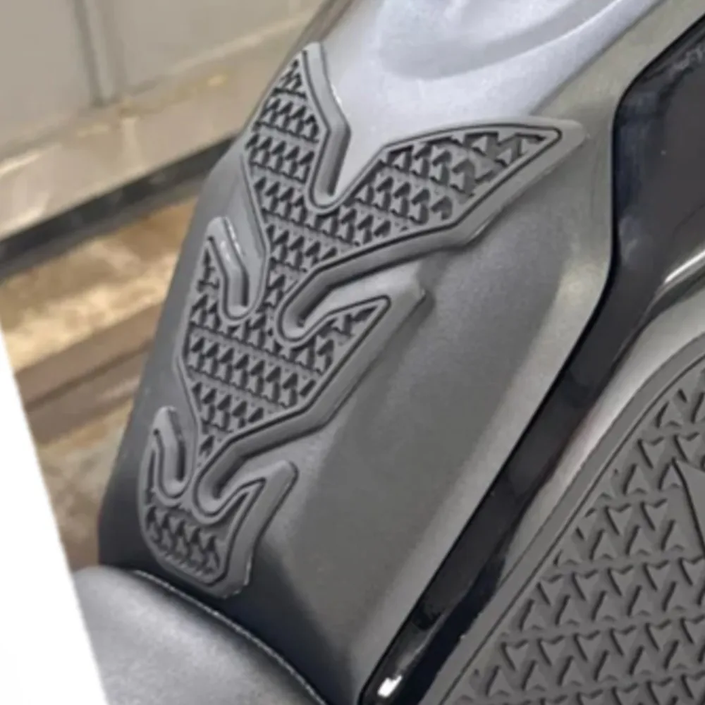 

2025 Motorcycle Accessories Non-slip Side Fuel Tank Stickers Waterproof Pad Rubber Sticker For YAMAHA MT07 MT 07 MT-07 2021-2024