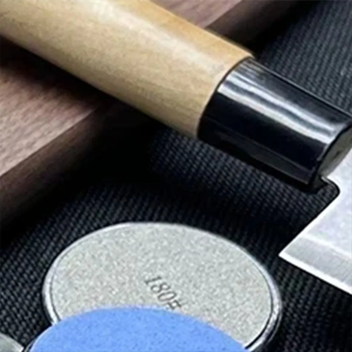 X10A Household Multifunctional Knife Scissors Quick Sharpening Stone Angle Roller Knife Sharpener,C