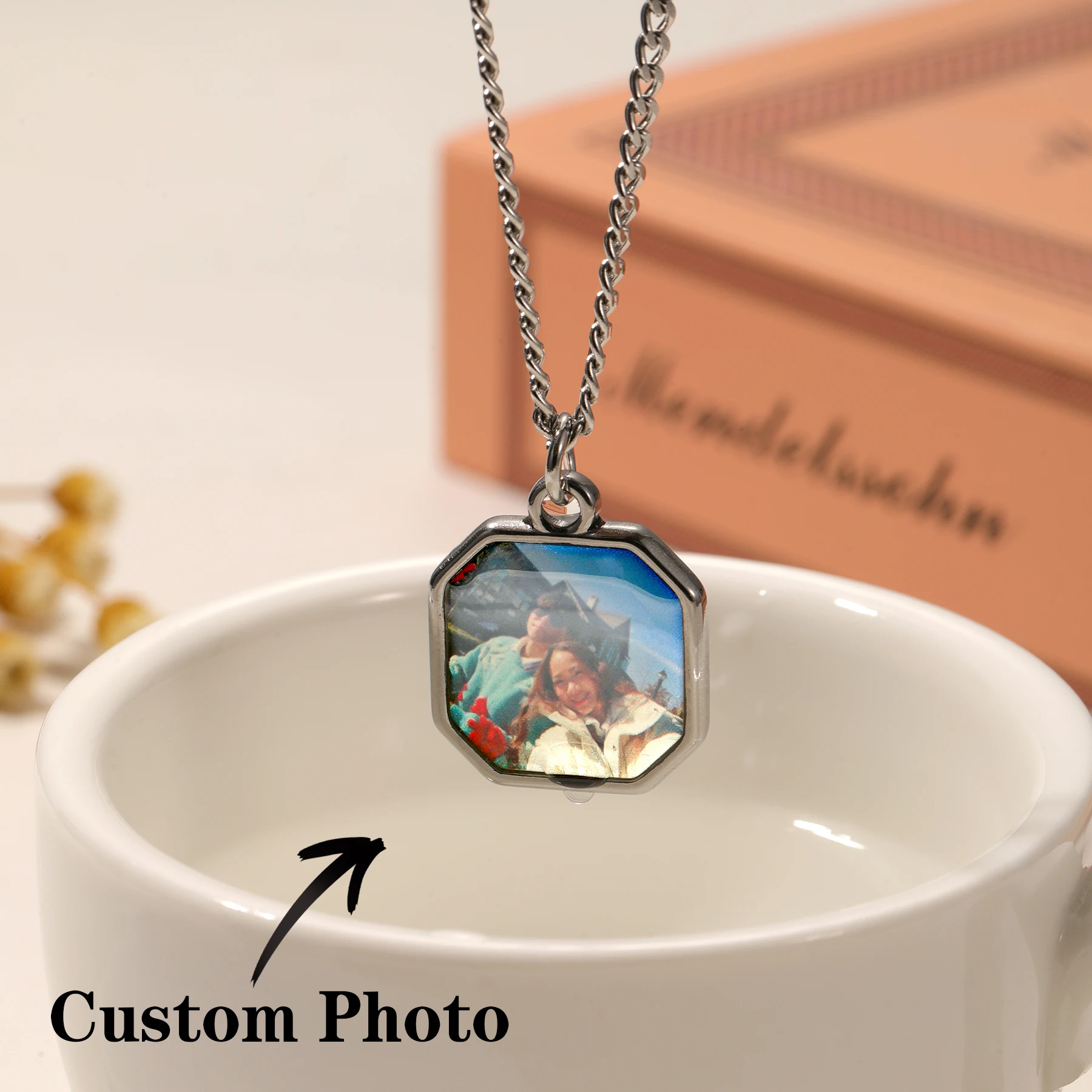 Temperature Sensitive Photo Necklace Stainless Steel Octagon Pendant Thermal Color Changing Design Hidden Picture Christmas