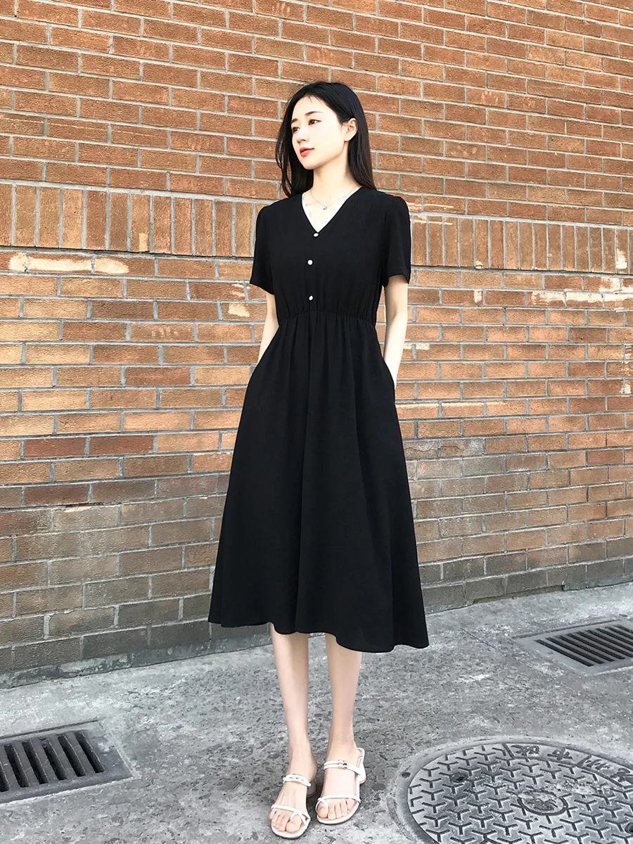 

Hepburn Style Black Dress For Women's Summer 2025 New Style French Temperament V-neck Mid Length Office Women's Dress