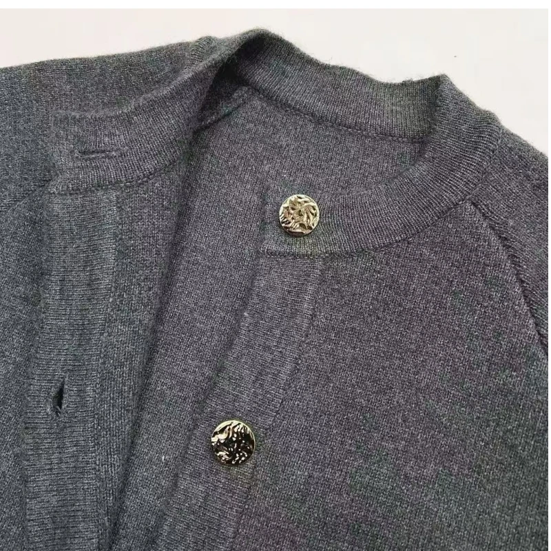 Cárdigan de punto con cuello redondo para mujer, chaqueta nórdica TT de cáñamo gris con botón de martillo, 25 años
