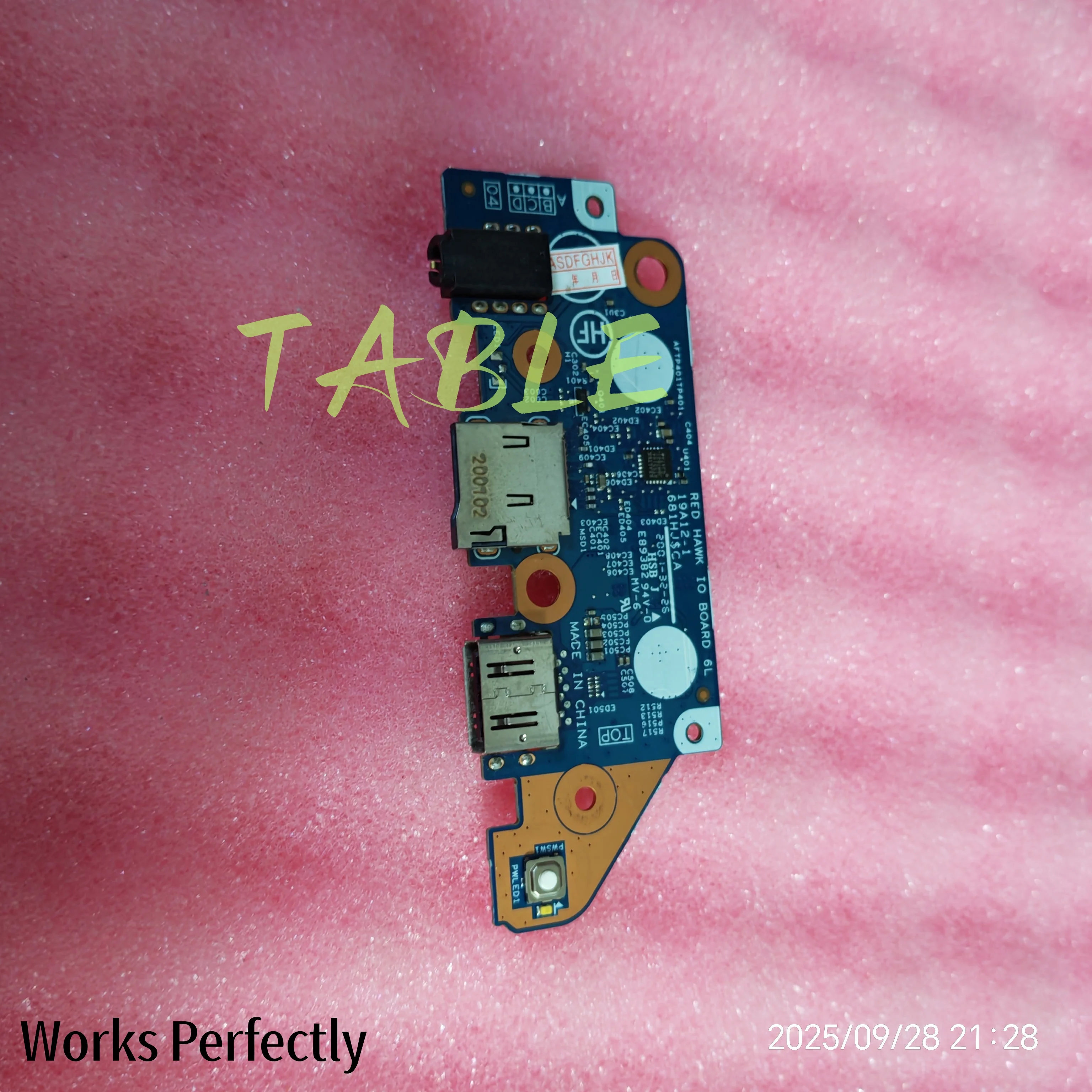 

BA41-02826A 2826A ПОДЛИННАЯ ДЛЯ USB-ПЛАТЫ SAMSUNG с КАБЕЛЕМ XE530QDA-KB1US (CF412)