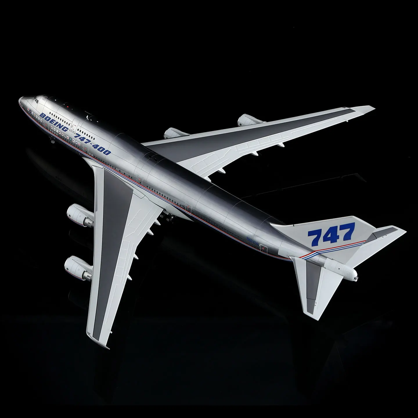 L2131 سبيكة تحصيل طائرة هدية أجنحة SQ 1:200 بوينغ "مصقول" [لون المنزل] B747-400 دييكاست طائرة طائرة نموذج N401PW