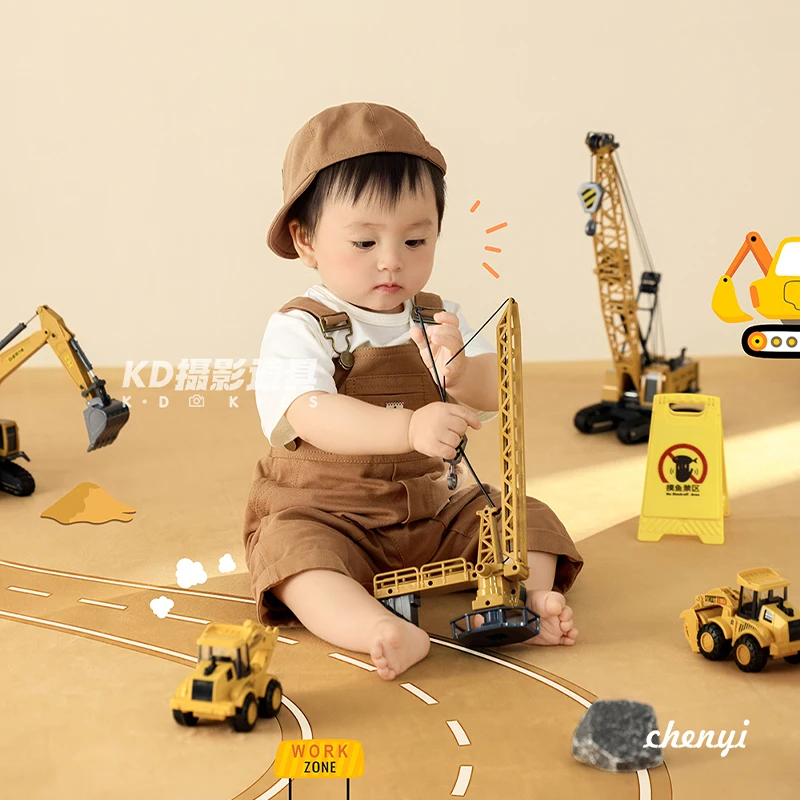 Little Engineer Theme Newborn Photography Prop 100 Days Baby Boy Brown Overalls with Hat Infants Studio Photoshoot Costumes