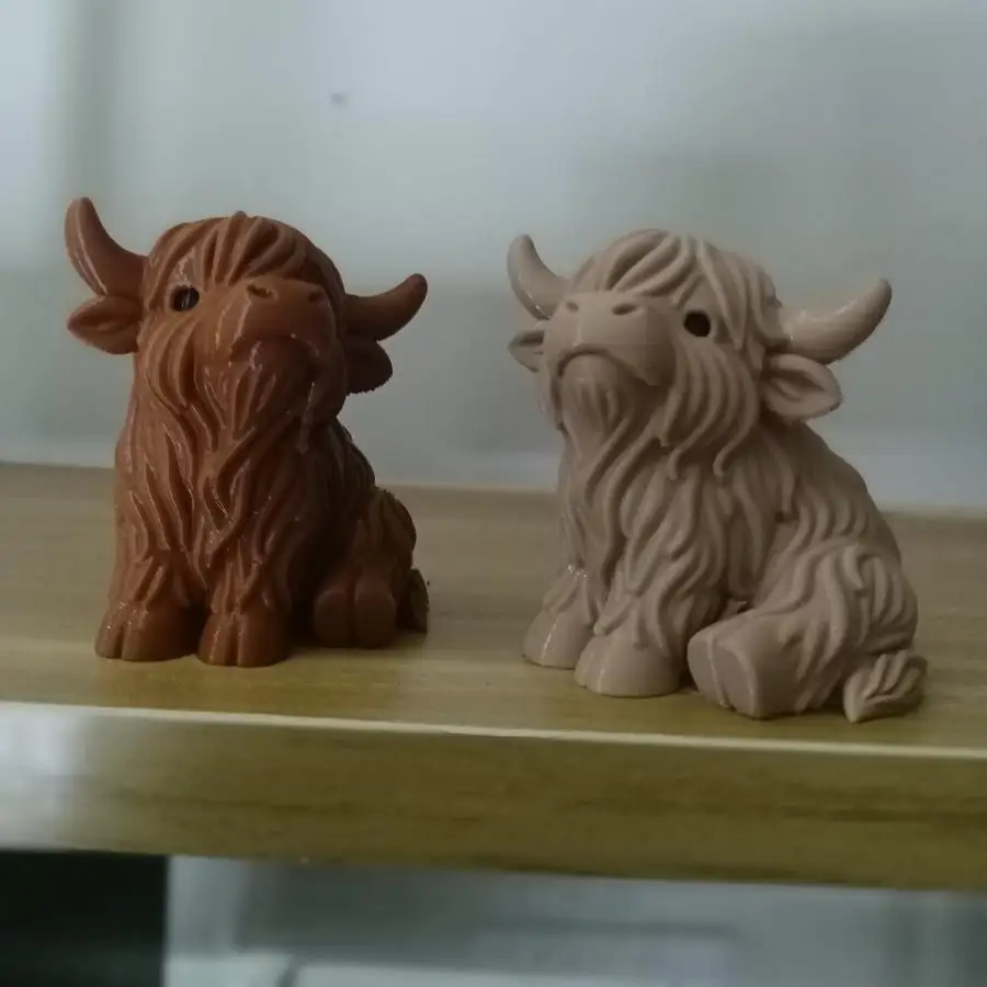 Cute Scottish Highland Cow Model, 3D Printed Plastic Animal Costume, Living Room, Study and Desk Ornaments, Car Accessories