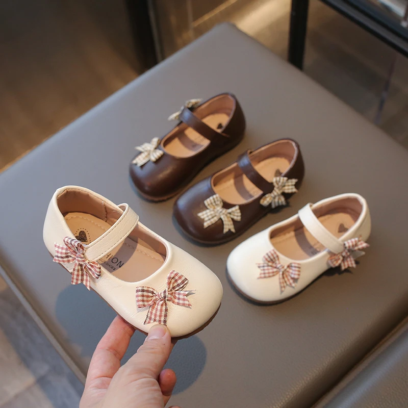 

2026, весенне-осенняя кожаная обувь для девочек, новая трендовая детская школьная обувь для вечеринок, детские туфли Мэри Джейн на плоской подошве с двойной клеткой и бантом принцессы
