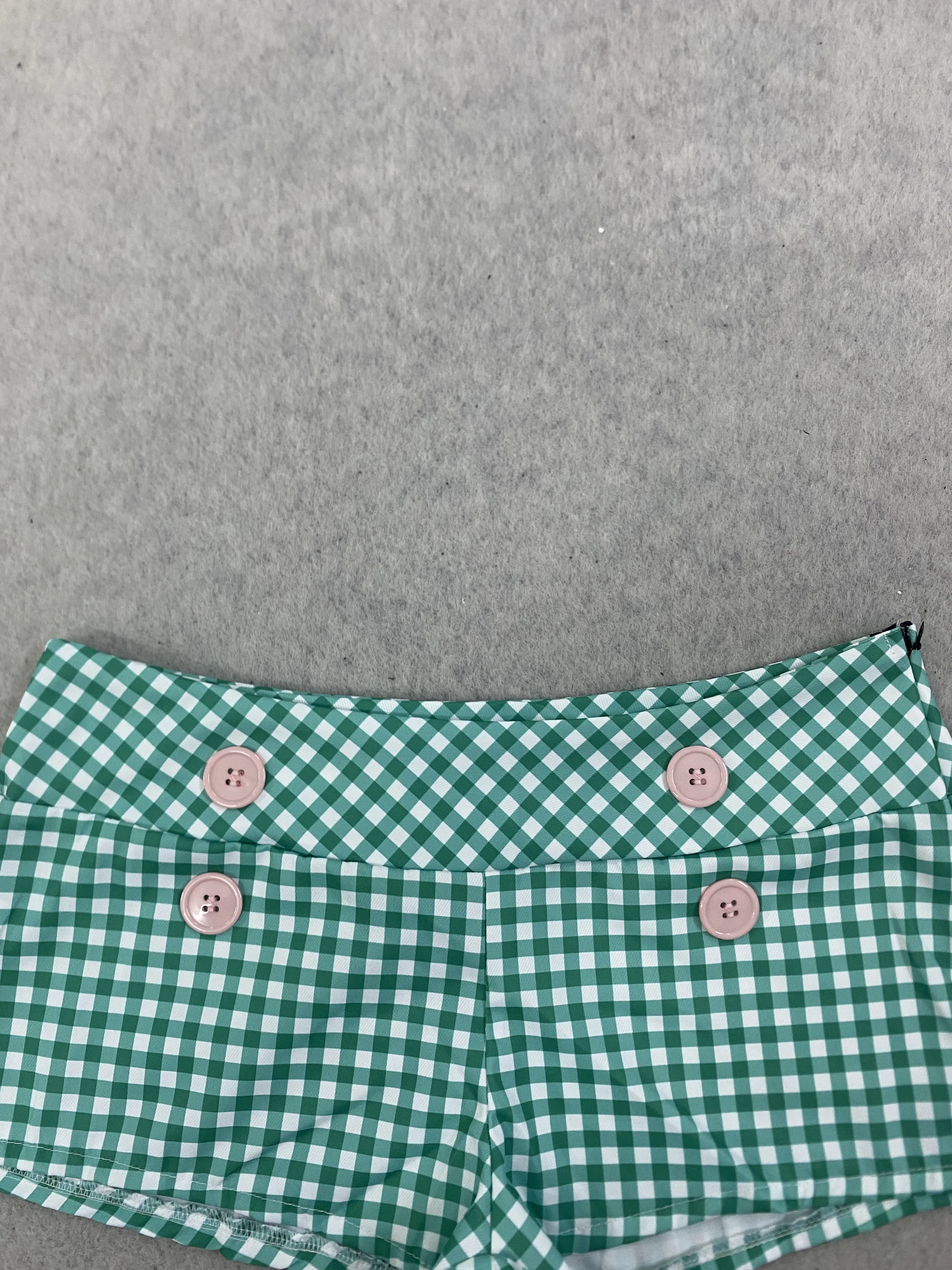 Y2K Süße und Coole Karierte Kurze Hotpants mit Niedriger Taille, Knöpfen und Schlankem Kariemuster, Sommer-Streetwear-Shorts für Mädchen. – Detail 5